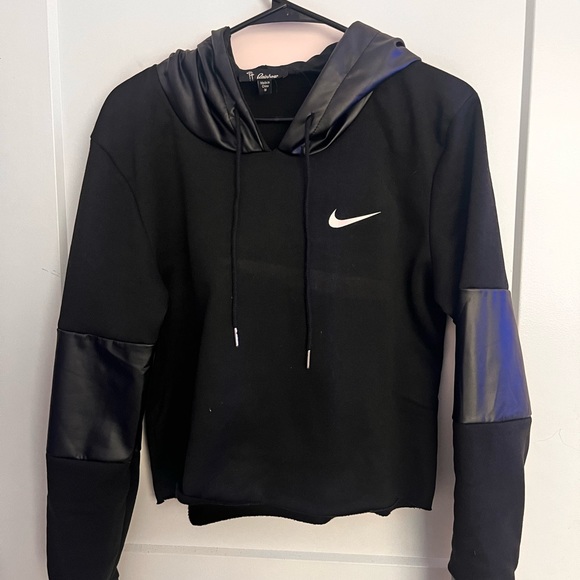 It’s a bundle! Everything listed is all for the price of free shipping - Picture 2 of 6